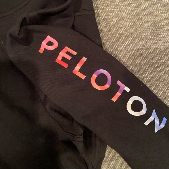 NWOT LULULEMON PELOTON ZIP HOODIE  8 - Picture 2 of 5